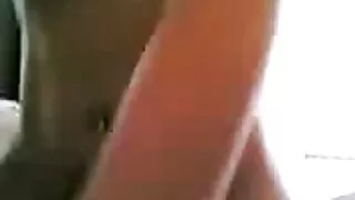 Валентина Джевелс відривається домашнє відео секс від качки.