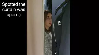 Таксист домашне порно відео онлайн трахає жорсткий пасажир.