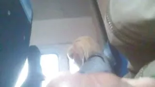 Дівчина домашне порно відео охоче займається сексом.