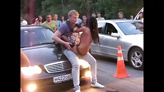 Менді секс домашнє відео і Ліз ділять член на двох.