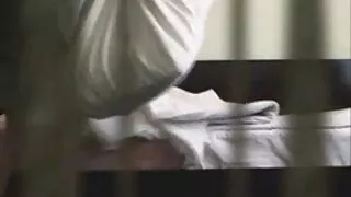 Гарячий секс в домашнє порно відео позиції Доггі стайл з ідеальною дівчиною.