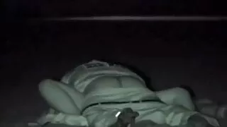 Спокушає молодого хлопця порно домашне відео трахатись.